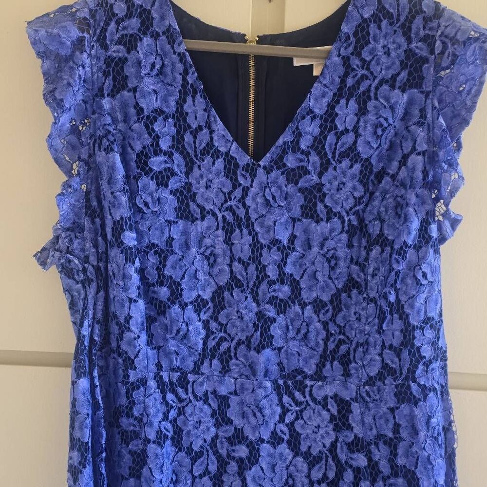 Michael Kors Plus "Crew Blue" Lace Mini Dress, Flutter Sleeves, V-Neck, NWT, 16W - Picture 4 of 12